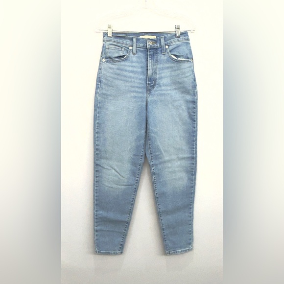 Levi's Denim - Levi's Women's 27 High-Waisted Mom Jeans Blue Denim e0805 W27 X L29 NWOT
